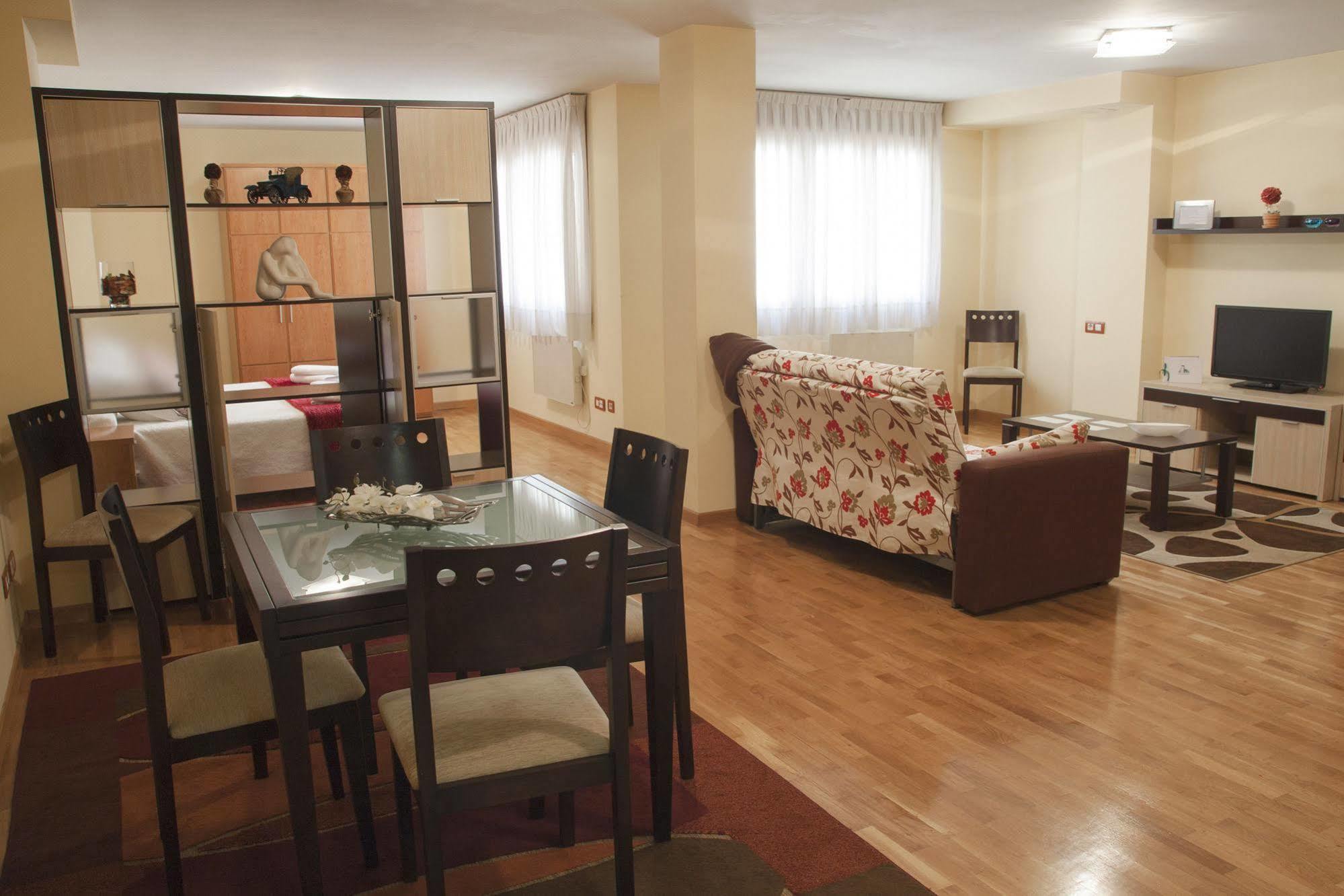 Apartamentos Cean Bermudez خيخون المظهر الخارجي الصورة